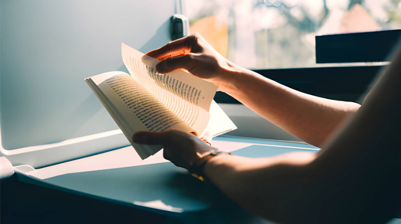 The 10-Minute Habit That Transforms Your Brain (And Life) Benefits of Reading Even 10 Minutes a Day