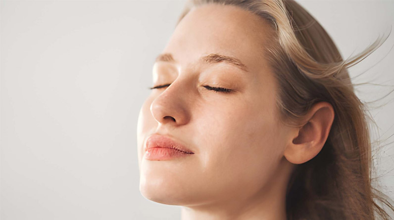 How Weather Affects Your Skin and How to Protect It How Weather Affects Your Skin and How to Protect It